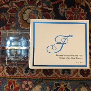 Makeup/Forever Flawless Blue Diamond